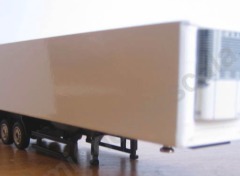 Remolque frigo metal 1/87