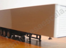 Remolque cerrado metal 1/87
